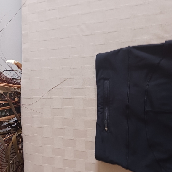 Lululemon Break Free Tight 25" - Picture 8 of 16